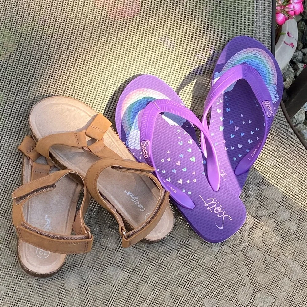 2pr. Gently Worn/Clean Sz-C/ 11-12 Cat& Jack Tan Sandals/Purple Scott Flip Flops